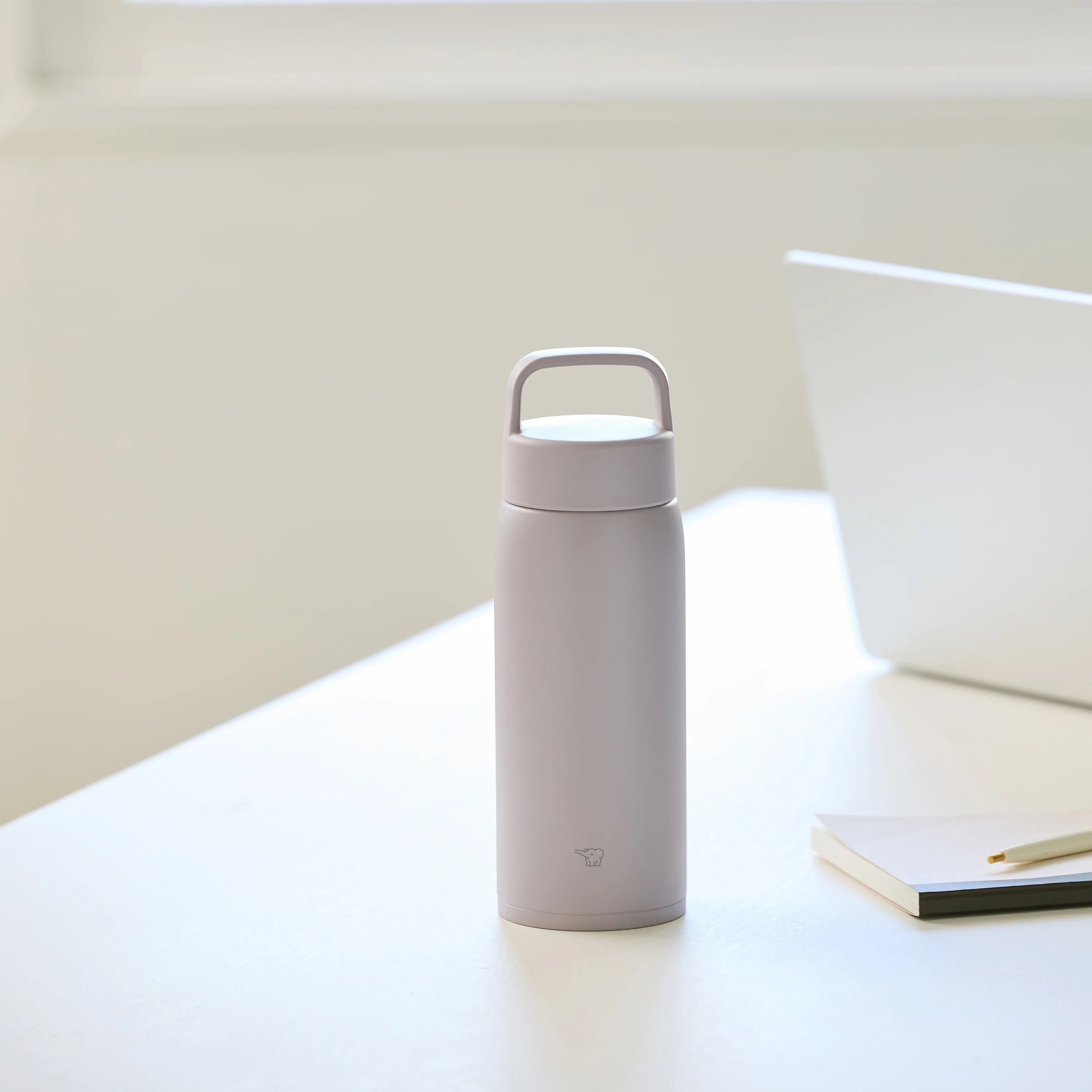 818-27-oz-stainless-mug-with-lid-handle-su-da80-1.webp